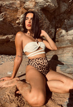 Carica l&#39;immagine nel visualizzatore di Gallery, SAMIRA BIKINI TOP
